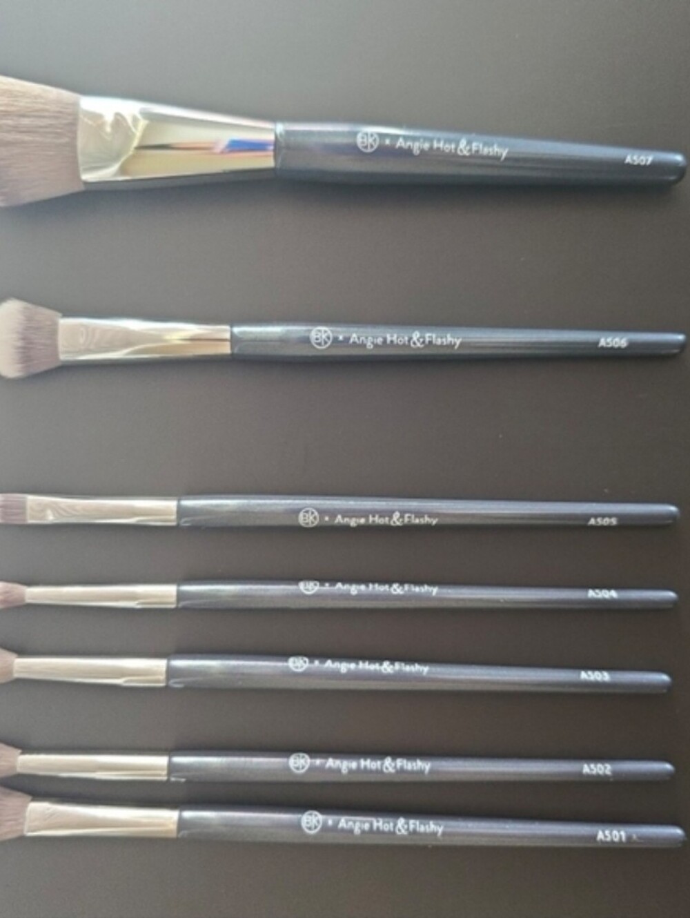 BK BEAUTY × Angie Hot & Flashy 7pc Brush Set - **FREE BRUSH W/PURCH!** - Picture 3 of 5